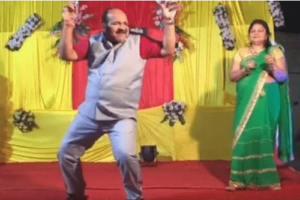 Sanjeev Srivastava - Dancing Uncle